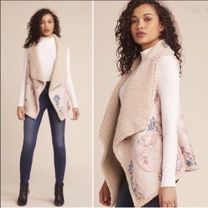 BB Dakota comfy Faux Sherpa Vest Floral Print